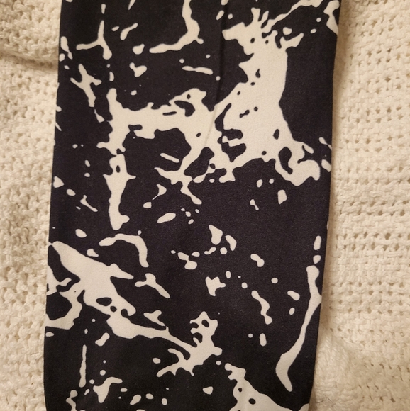 SHEIN TIE DYE LEGGINGS - Picture 3 of 6